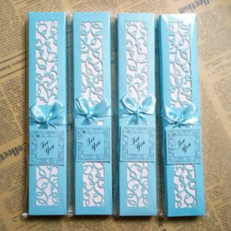 Pack de 5 abanicos de bambú y tela en caja de regalo