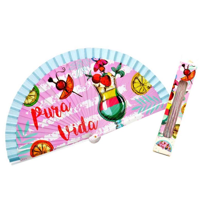 Eventail en bois ajouré dans un sachet en organza