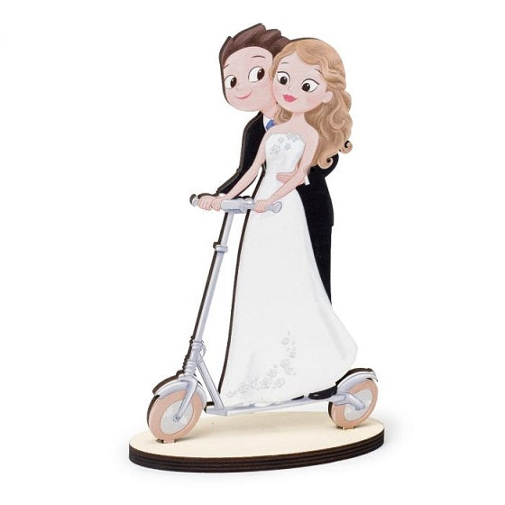 Figura madera novios patinete eléctrico Pop&Fun