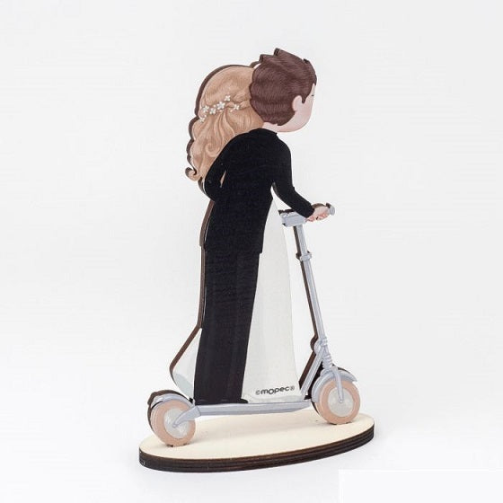 Figura madera novios patinete eléctrico Pop&Fun