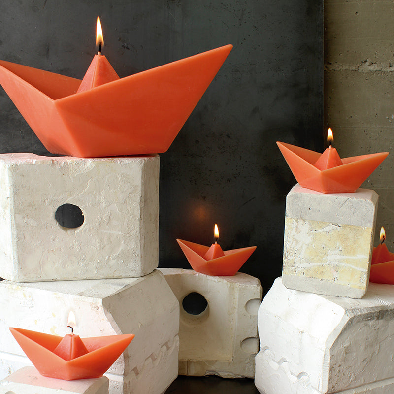 Vela de diseño "Bajel" pequeño por Luki Huber & Marta Méndez