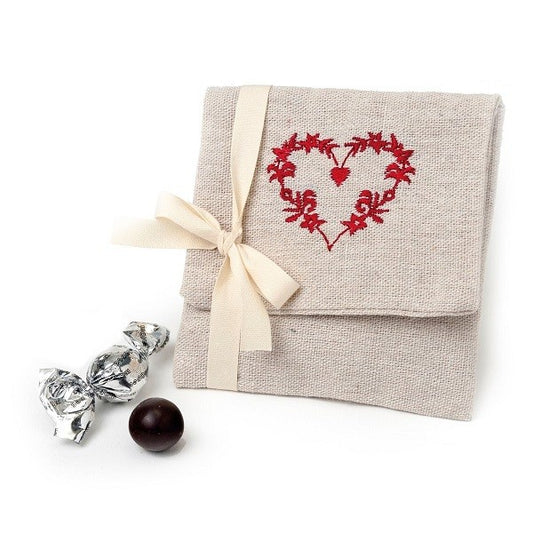 Guardatodo beige 4 croki-choc corazón bordado rojo