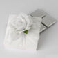 4 Boîte blanche napolitaine avec fleur en tulle
