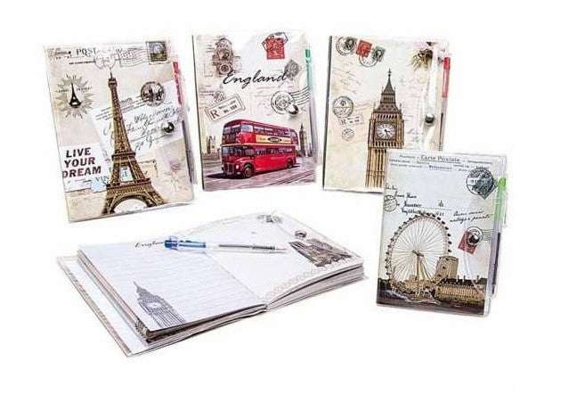 carnet de notes postales avec stylo