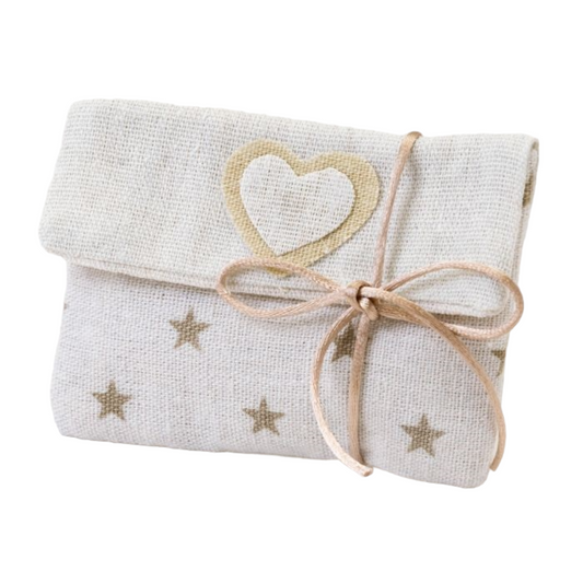 Guardatodo de algodón y velcro beige corazón estrellitas 3 bombones